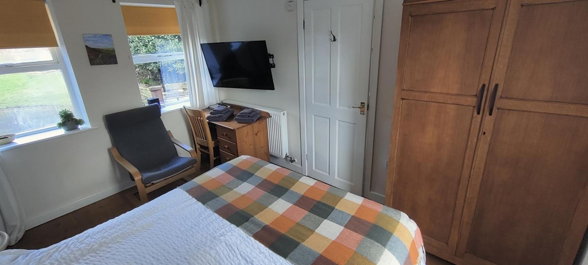 Private Annex To Victorian Villa, With Kitchen And Free Parking Todmorden Exterior photo